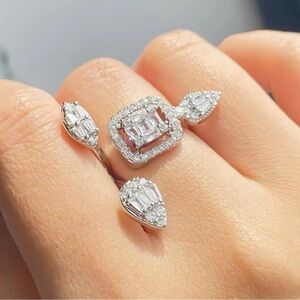 ZAKOL Shiny Square Cubic Zirconia adjustable Ring.